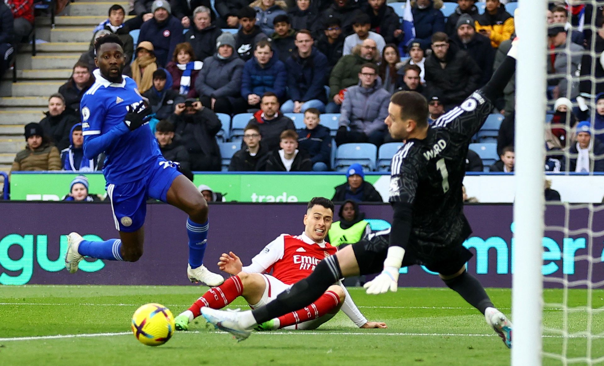 借顽强的防 借顽强的防